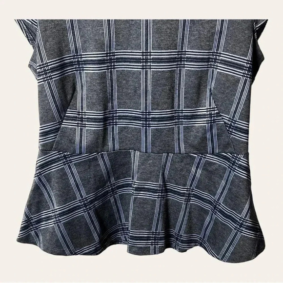 Women’s 7TH AVENUE DESIGN PEPLUM TOP HIDDEN ZIPPER CLOSURE SIZE MEDIUM - Picture 4 of 9